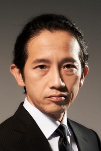 1970年代を代表する名子役で、現在も声優、俳優、演出家など幅広く活躍する松田洋治
