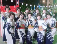 地域の夏祭りに参加した際の1枚（有馬芸妓提供）