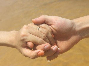 彼の存在を伝えても「会社にいい人はいないのか」と言ってくる父よ、諦めてくれ