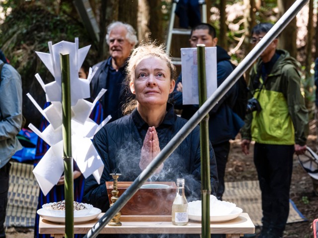 オランダへ渡った仁王像の記憶 　消えた「村の宝」と受け継がれた奥出雲の人々の祈り