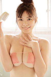 小日向ゆり4thイメージDVD「ぷるぷるゆりぴ」（ラインコミュニケーションズ）