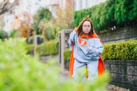 TBSドラマ「すっぴんヒーロー」。主人公は変身するとすっぴん＆スウェット姿に（TBS提供）