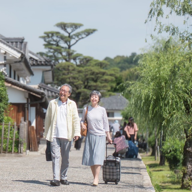 旅程表では倉敷美観地区・大原美術館の滞在時間は、昼食込みで70分…　※画像はイメージです（tomoco_sozai@stock.adobe.com）