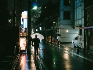 付き合う未満の飲み友達の彼を「もう好きでいるの、やめる」