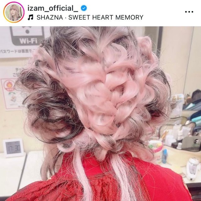 IZAMインスタグラム＠izam_official_より