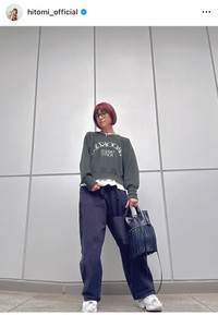 hitomi（@hitomi_official）さんのインスタグラムより