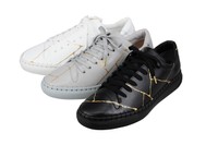 スニーカー「金継ぎ」はブラック、ホワイト、グレーの3色展開（提供画像）