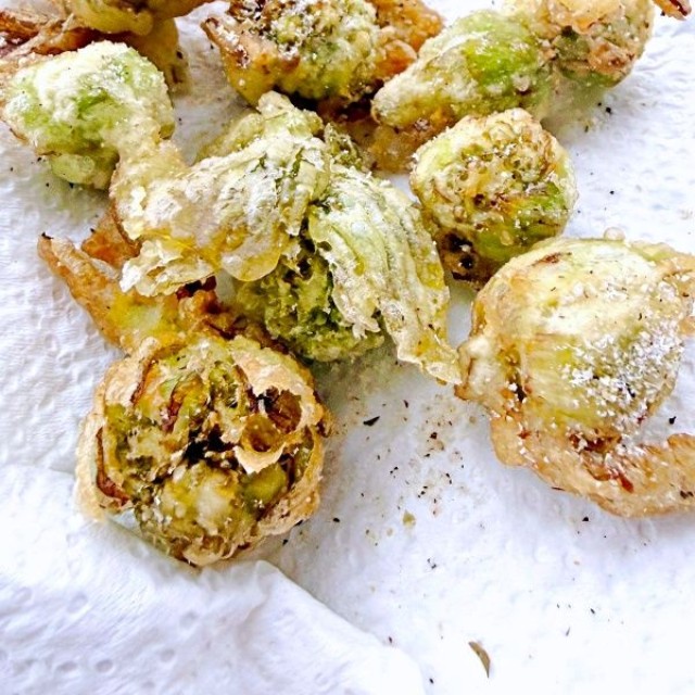 おすそわけしたふきのとう。20分後、天ぷらになって返ってきました（画像提供：肉まん。さん）