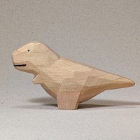 ティラノサウルスは川崎さんの作品（提供：川崎 誠二 木彫り教室さん）