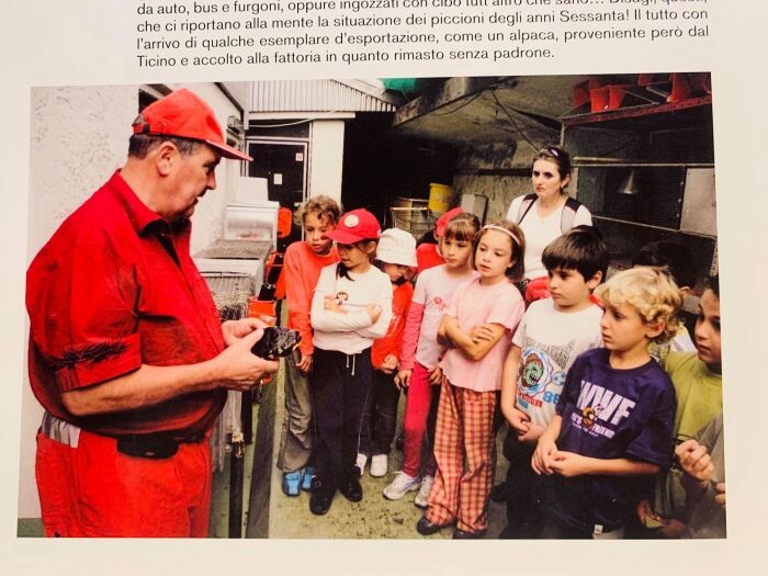 SPAB冊子より。子供たちの課外授業風景