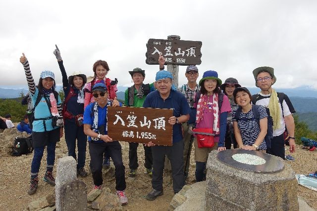 読者会議のメンバーが長野の入笠山へ　高山植物楽しみながら山登り
