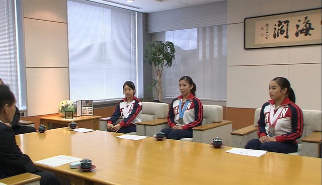 バトントワーリング世界大会で優勝！高松出身の高原妃麗選手が知事に喜びを報告