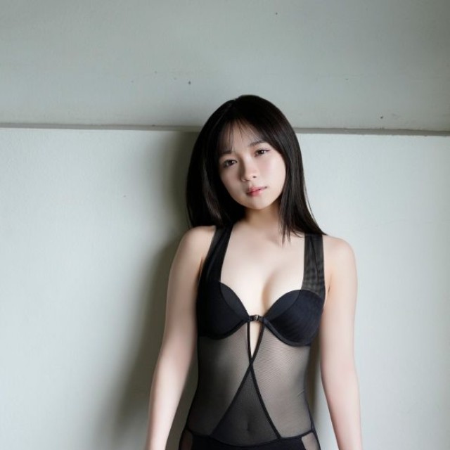 【デジタル限定】池本しおり写真集「side-B：朝の、ほんとのしおり。」（ワン・パブリッシング）より