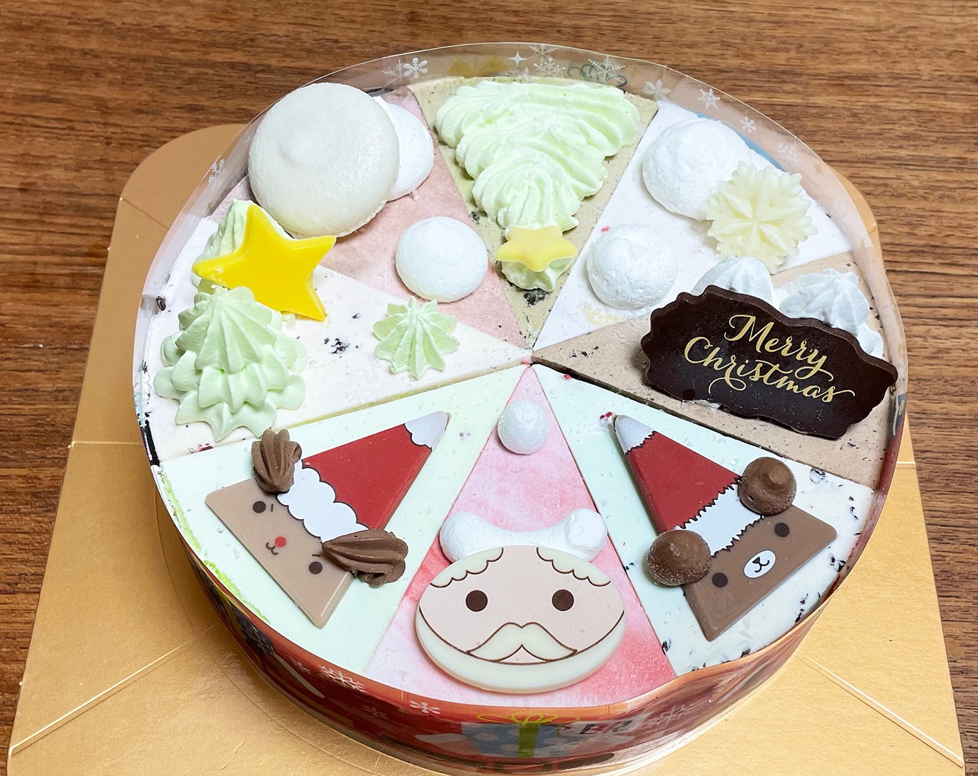 ケーキ上のチョコプレートがかわいすぎて食べるのに少々臆する