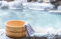 空腹時に温泉に入ると「立ちくらみ」が起きやすい※画像はイメージです（kai/stock.adobe.com）