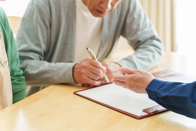 あれっ、どうやって書くんだったっけ…　※画像はイメージです（taka/stock.adobe.com）
