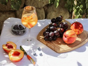 平和で退屈な夏休み。特別なことを起こしたくて、コンビニへ駆け込んだ