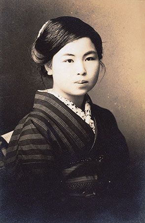 金子みすゞ 「わたしと小鳥とすずと」の優しいまなざしは小学生時代