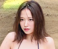 青井春、初のセルフプロデュース写真集『Re:flection』