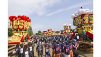 紅白の「とんぼ」が映える「大野原八幡神社大祭」（観音寺市HPから）