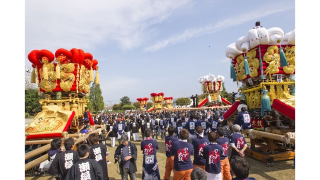 紅白の「とんぼ」が映える「大野原八幡神社大祭」（観音寺市HPから）