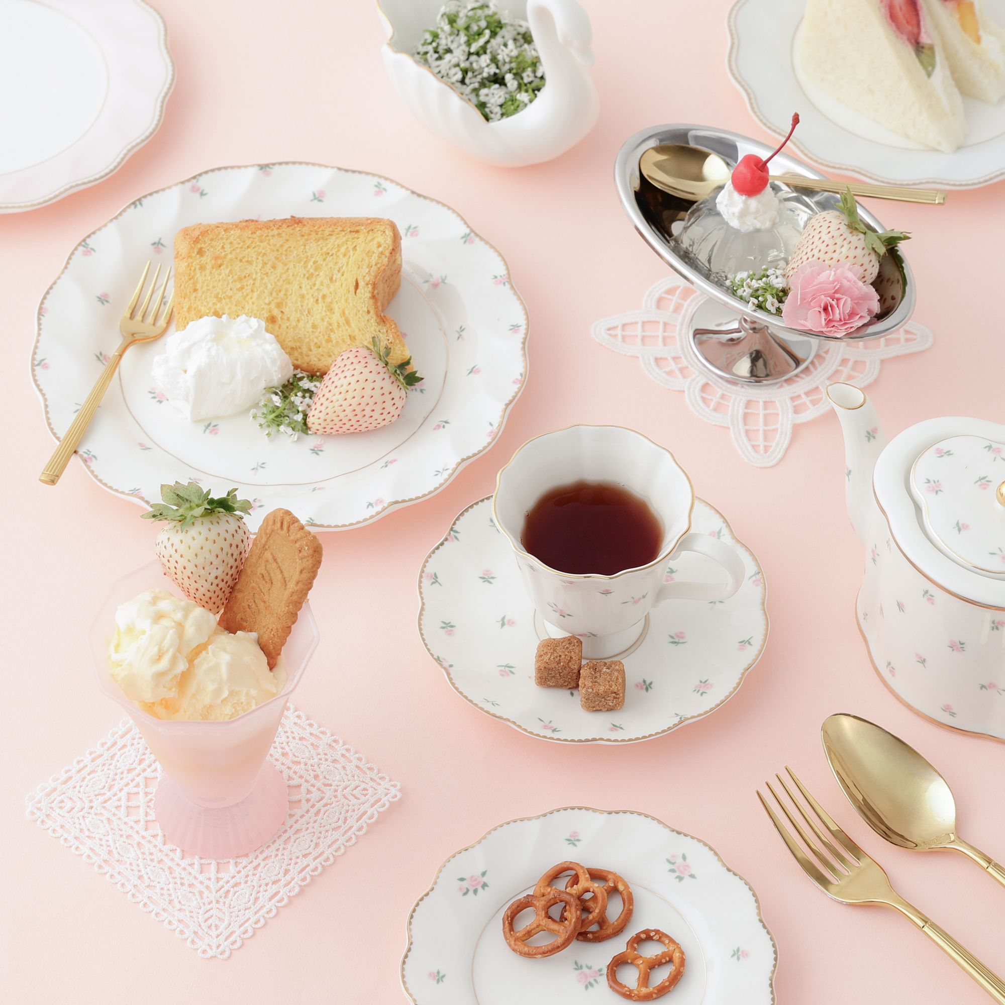 たまらない可愛さ」フランフランから“純喫茶気分”を楽しめる昭和レトロ