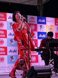 365日、大正から昭和初期のアンティーク着物で生活している栁さん