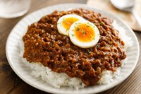 「キーマカレー」第2次ブーム到来！？　※写真はイメージ（koarakko/stock.adobe.com）