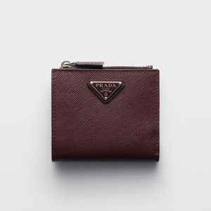 新年度に向けて新調したい“春財布” おすすめ20選【プラダの「サフィアーノ」レザーミニウォレット】