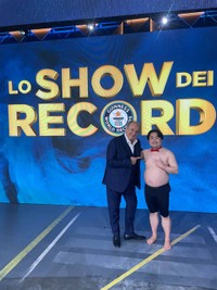 イタリアの人気番組「Lo Show Dei Record」に出演したウエスＰ