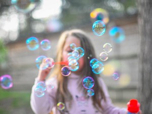 手作りお菓子に塾、ピアノ、水泳。そんな生活を私も子供に与えられる？