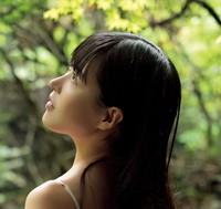 丸山りさ「週刊SPA!」（扶桑社）2025年10月7日号より＝撮影：佐藤裕之 ヘアメイク：小林阿佐美 スタイリング：八杉直美