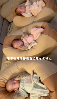夜はぐっすり寝てくれる三つ子ちゃん（提供：@saaayaka___38さん）
