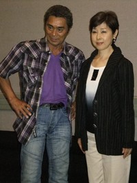 15年ぶりに共演した大葉健二さん（左）と叶和貴子＝2012年撮影