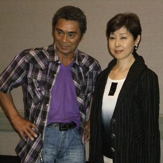 15年ぶりに共演した大葉健二さん（左）と叶和貴子＝2012年撮影