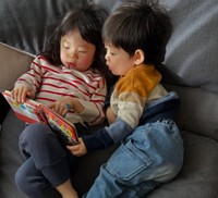 時にはケンカをするものの仲良しな姉弟