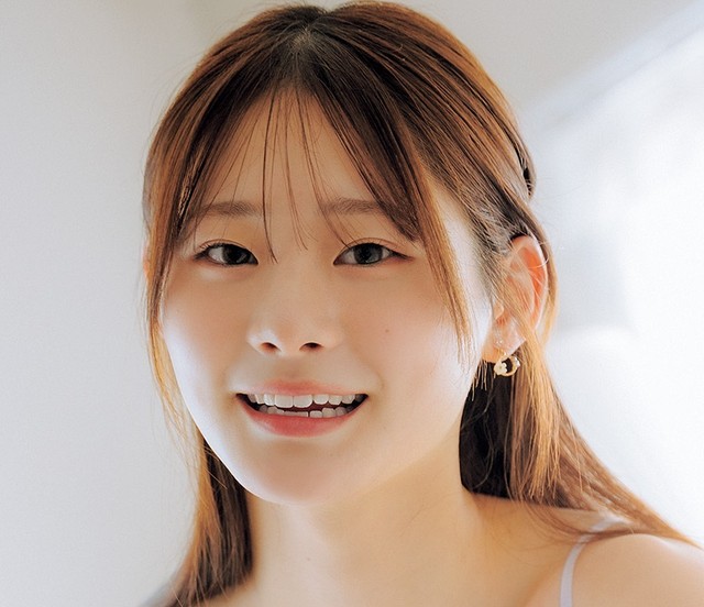 野村るなさん（撮影／友野雄　ヘアメイク／ムロゾノケイト（GiGGLE）　スタイリング／春原愛子）