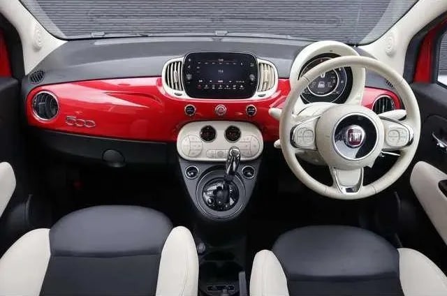 フィアット「500C」（提供：norico by ガリバー）