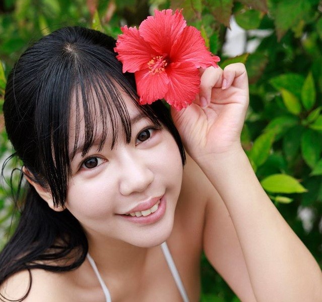 空見みあ「ミニマムボディのムチプニ妖精」より＝撮影：日暮翔 ヘアメイク：海瀬志津奈・塩田結香（JULLY） スタイリング：沼田美咲