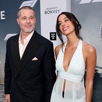 　ブラッド・ピット（左）とイネス・デ・ラモン