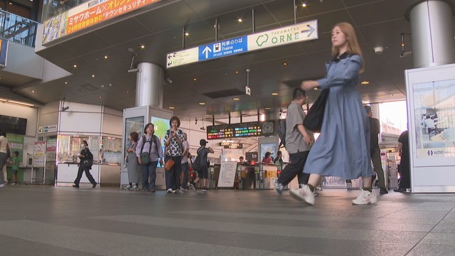 JR高松駅　午前10時ごろ