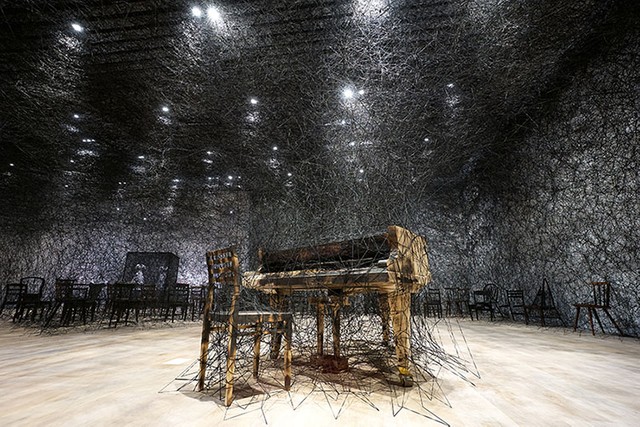写真】「塩田千春展：魂がふるえる」の作品：朝日新聞GLOBE＋