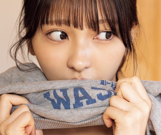 十味（撮影：中山雅文　ヘアメイク：塩田結香（JULLY）　スタイリング：工藤沙恵（ミタケイショウ））