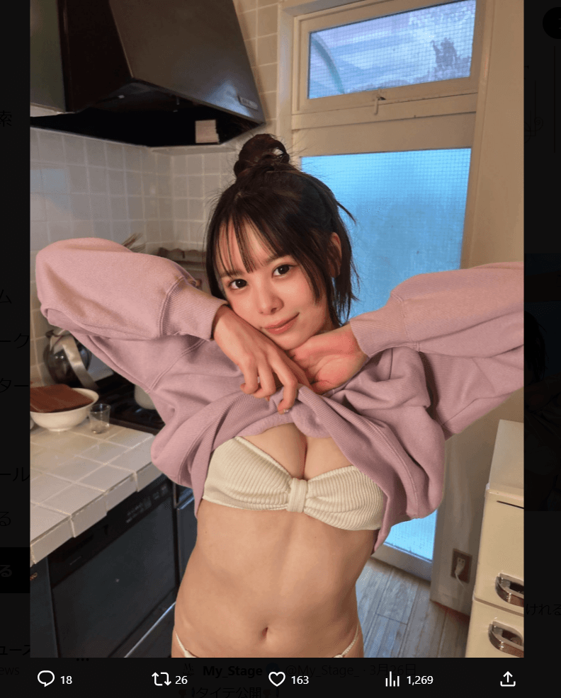 「FLASH」（26年3月24日発売号）に登場した浜辺ゆりなのオフショット　本人のX（@yurina_myst）より