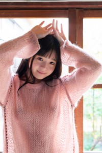 井上もも写真集『MoMologue』