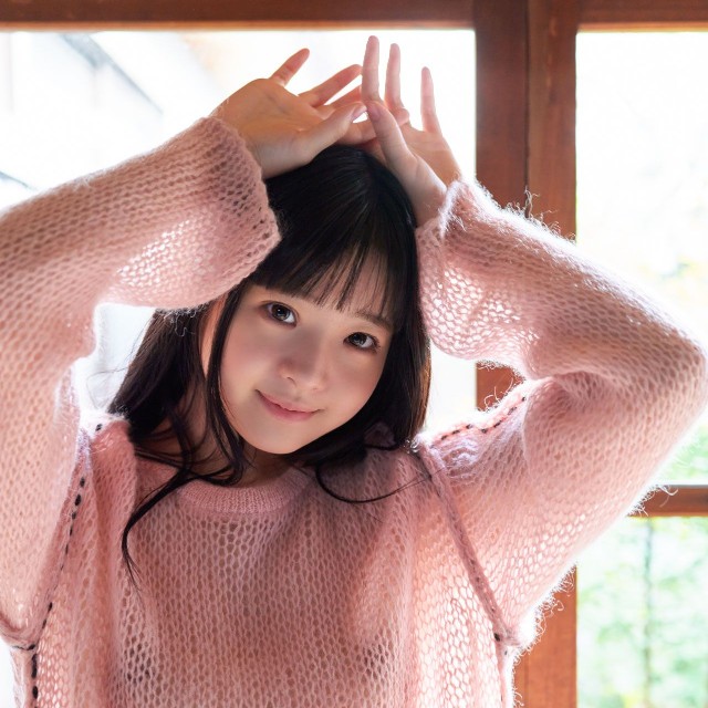 井上もも写真集『MoMologue』