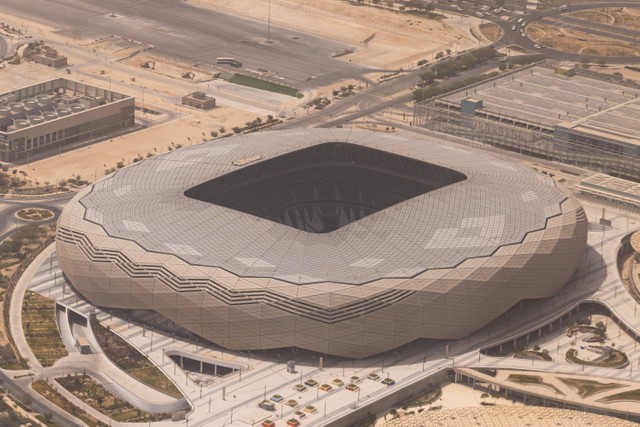 【写真】「黄金の器」、貨物コンテナ再利用、帽子や帆船……W杯カタール大会の個性豊かなスタジアム:朝日新聞GLOBE+