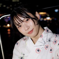 「週刊 SPA!」（扶桑社）2025年9月9日発売号に登場した紅羽りお＝撮影：青山裕企、ヘアメイク：田中あゆ美、スタイリング：海瀬志津奈（JULLY）