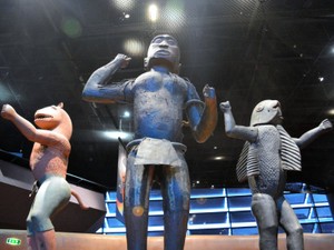 取り戻した文化財、国をまとめる象徴に　旧宗主国に返還を求める旧植民地の事情