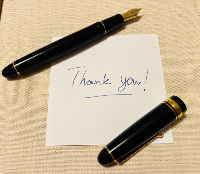 運命の出会いをした「カスタム742」左利きでも滑らかに書ける／Ollie Barderさん（@Cacophanus）提供